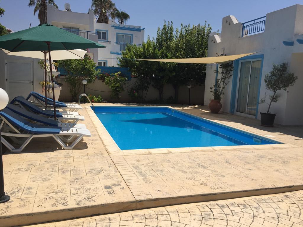 Philippos Paphos Villas - Villa 3 Luaran gambar