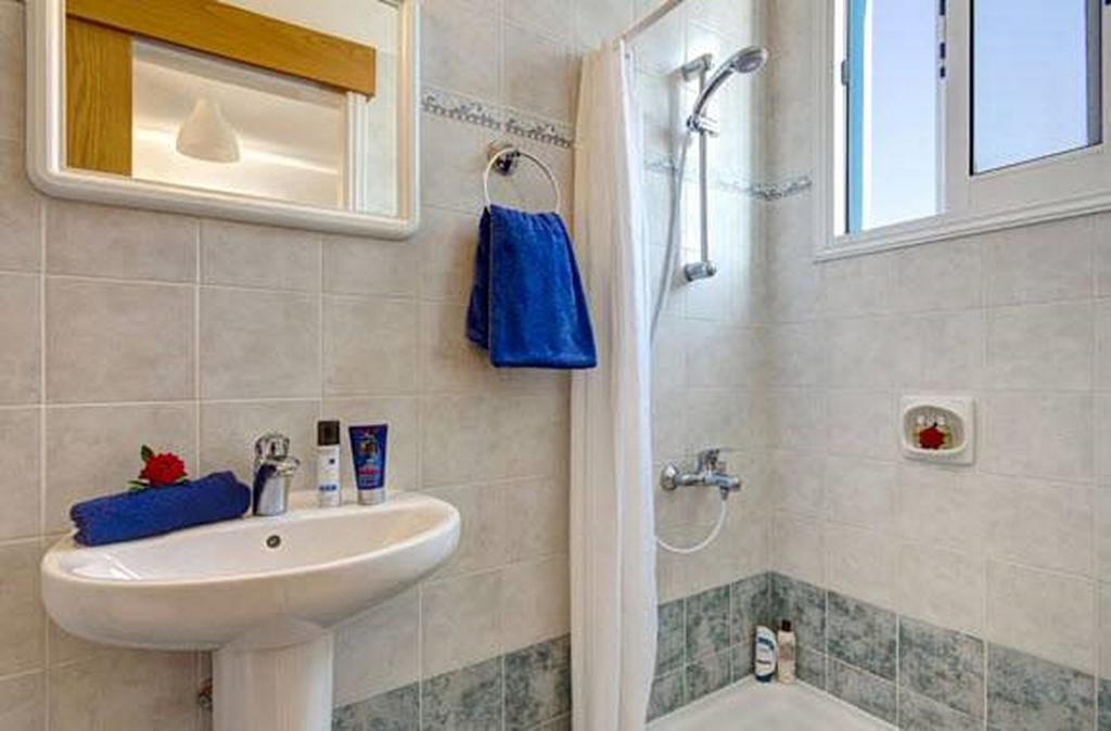 Philippos Paphos Villas - Villa 3 Luaran gambar